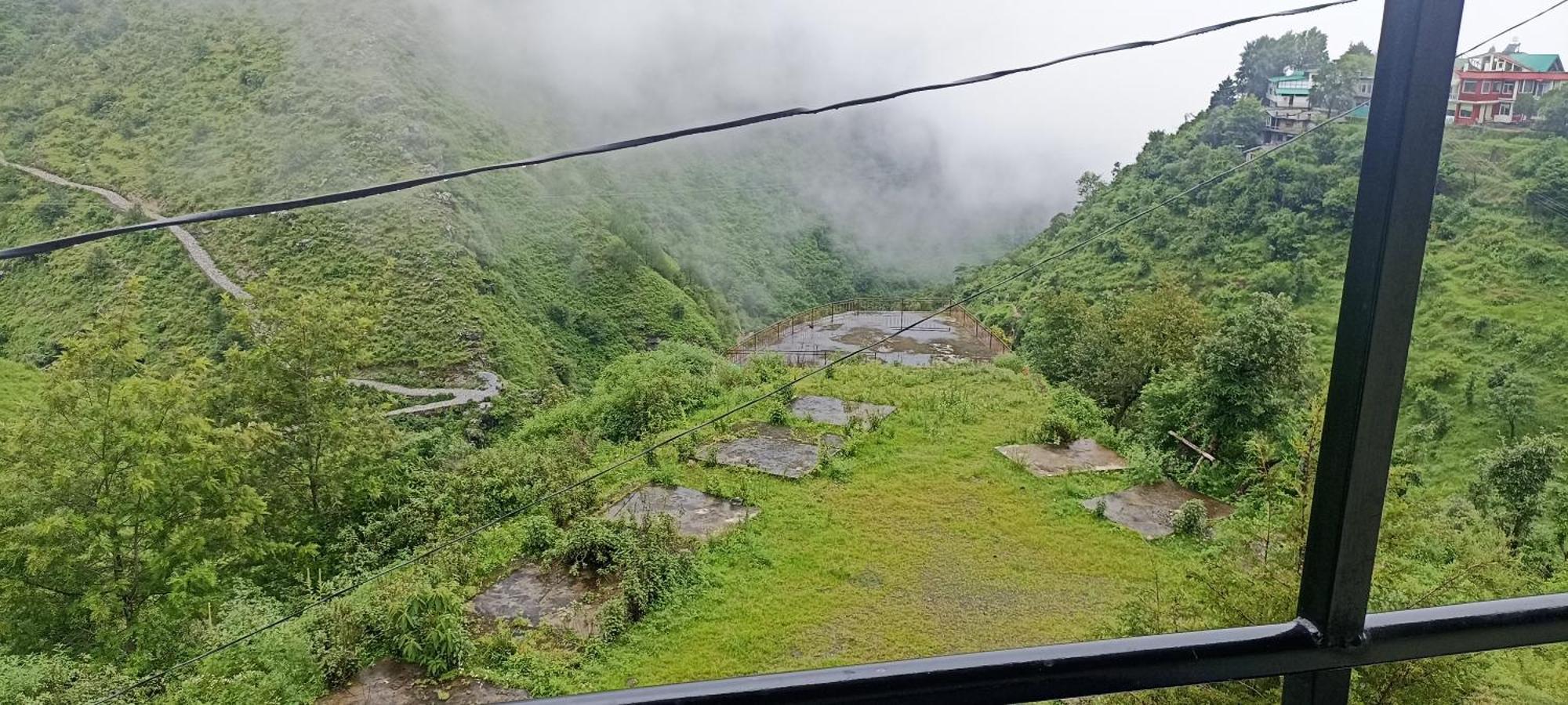 Icebergs Mussoorie - A Boutique Stay And 24 Hrs Roof Top Cafe المظهر الخارجي الصورة