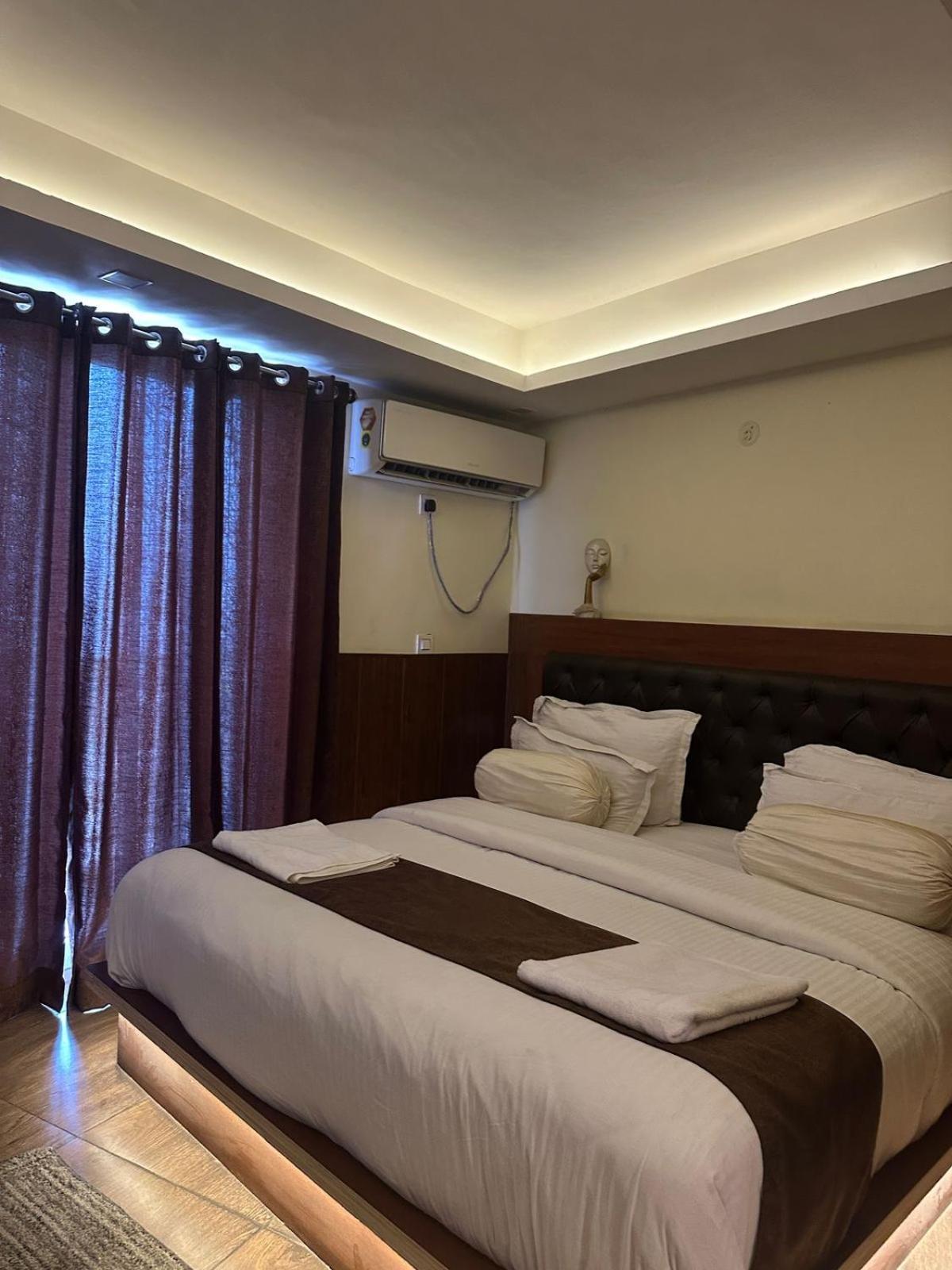 Icebergs Mussoorie - A Boutique Stay And 24 Hrs Roof Top Cafe المظهر الخارجي الصورة